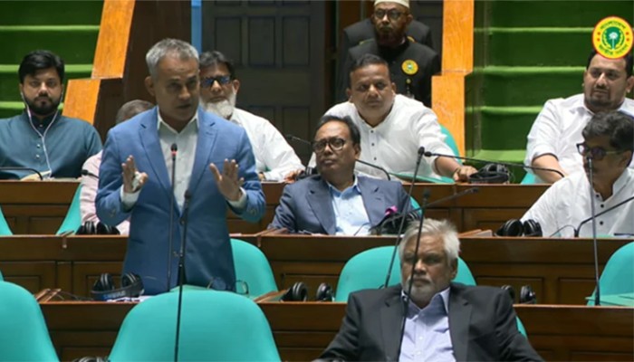তিন মাসের মধ্যে ঢাকায় ফিরছে ওয়াটার বাস: সংসদে নৌমন্ত্রী