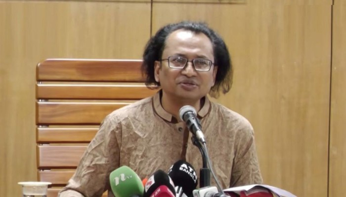 রাজধানীতে কিছুটা লোডশেডিং মেনে নেওয়া উচিত : তথ্য উপদেষ্টা
