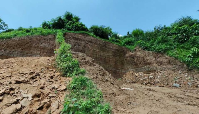 চট্টগ্রামে পাহাড় কাটার অভিযোগ, ২ জনের বিরুদ্ধে মামলা