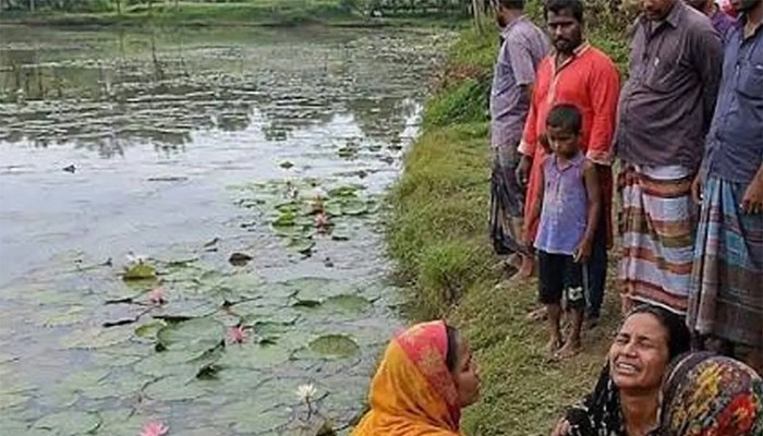 ​শাপলা তুলতে গিয়ে দুই বোনের মৃত্যু