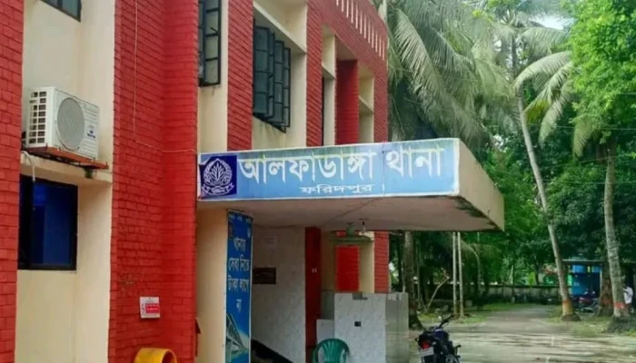 ভাতিজার পর একই কায়দায় চাচাকে কুপিয়ে হত্যা