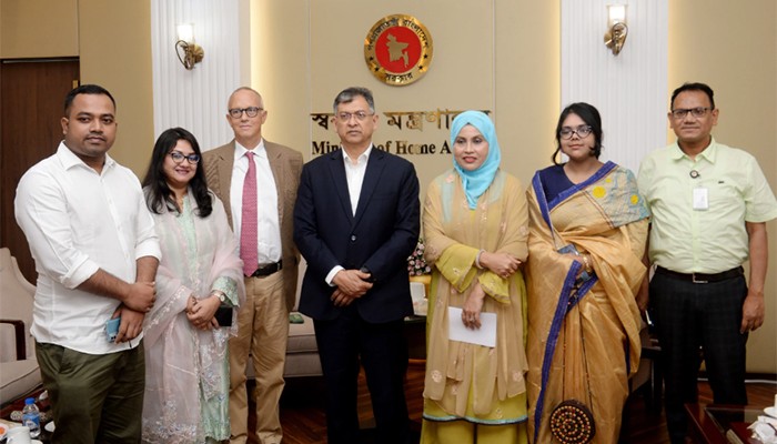 ​সরকার বাক-স্বাধীনতা ও ব্যক্তিগত সুরক্ষার বিষয়ে অত্যন্ত সচেতন