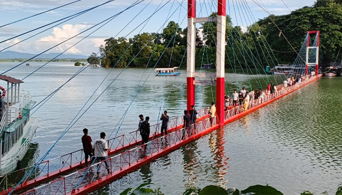 ​ফের পানিতে তলিয়ে গেছে রাঙামাটির ঝুলন্ত সেতু