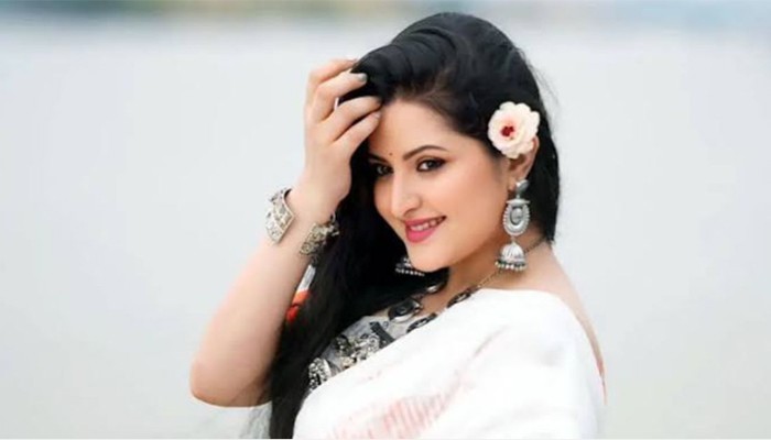 ​‘সেপারেশন’ দিয়ে আবারও গিয়াস উদ্দিন সেলিমের সঙ্গে পরীমণি