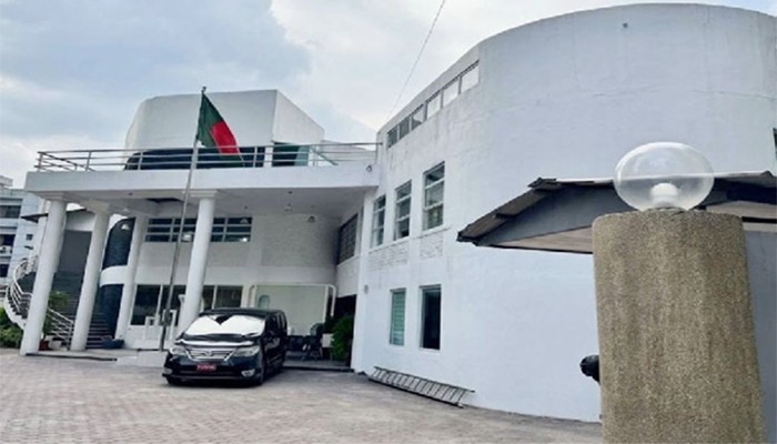​মালয়েশিয়ায় বাংলাদেশিদের প্রয়োজনীয় নথিপত্র সঙ্গে রাখার পরামর্শ