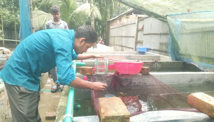 ১০ মাছ থেকে ৫ লাখের খামাের