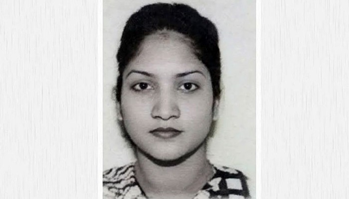বাসচাপায় প্রাণ গেল মাইলস্টোনের শিক্ষিকার
