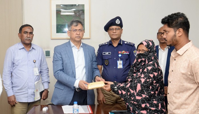 এসআই আলতাফ হত্যার দ্রুত বিচার নিশ্চিত করা হবে: স্বরাষ্ট্রমন্ত্রী