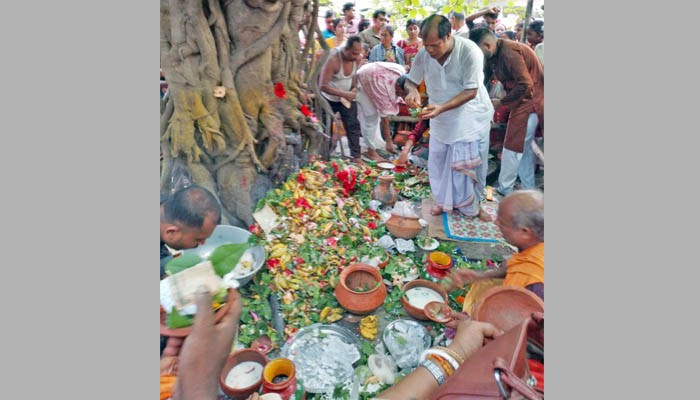 সাতক্ষীরায় বিশ্বকর্মা ও মনসা পূজা উদযাপন
