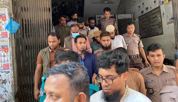 ​তেজগাঁও কলেজ মসজিদ থেকে গ্রেপ্তার ১২ জন তিন দিনের রিমান্ডে
