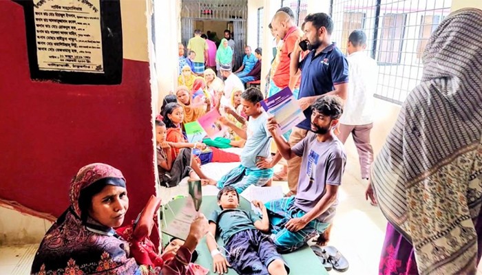 ​মিড ডে মিলের দুধ খেয়ে ৩৪ শিক্ষার্থী হাসপাতালে