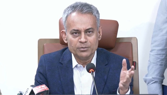 ​নির্ধারিত ভাড়ার বেশি নিলে রুট পারমিট বাতিল: সড়কমন্ত্রী
