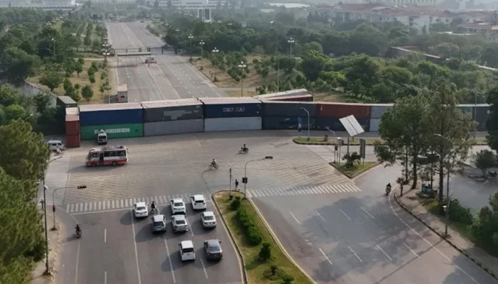 অবরুদ্ধ ইসলামাবাদ, ২২ হাজার পুলিশ মোতায়েন