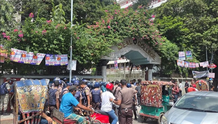 আইডিয়াল ও ঢাকা কলেজ শিক্ষার্থীদের সংঘর্ষ, অতিরিক্ত পুলিশ মোতায়েন