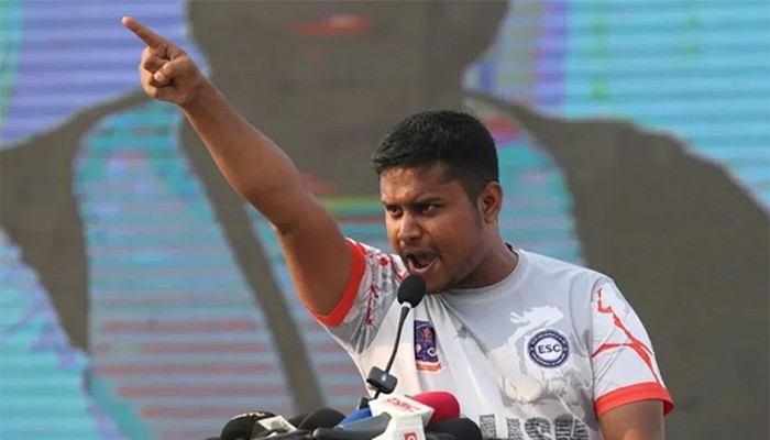 ​চাঁদাবাজির বিকল্প হিসেবে ‘পুনর্বাসন দানবক্স’ চালুর ঘোষণা হাসনাতের