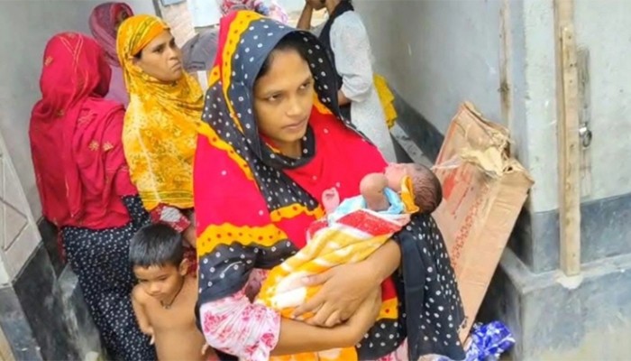 চলন্ত বাসে শিশুর জন্ম, নাম রাখা হলো বাসের নামে