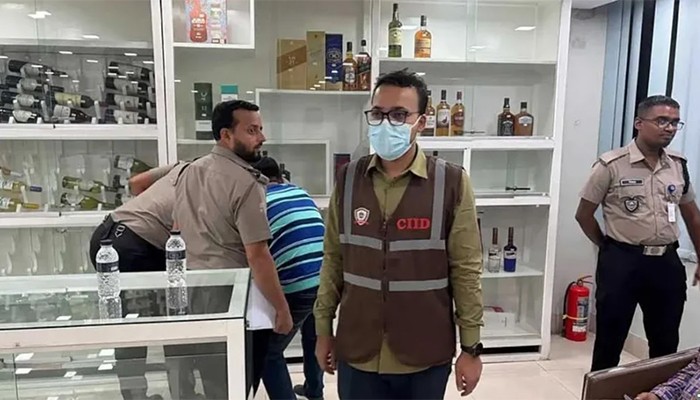 ​সালমান মুক্তাদিরের শ্বশুরের চার মদের গুদাম সিলগালা