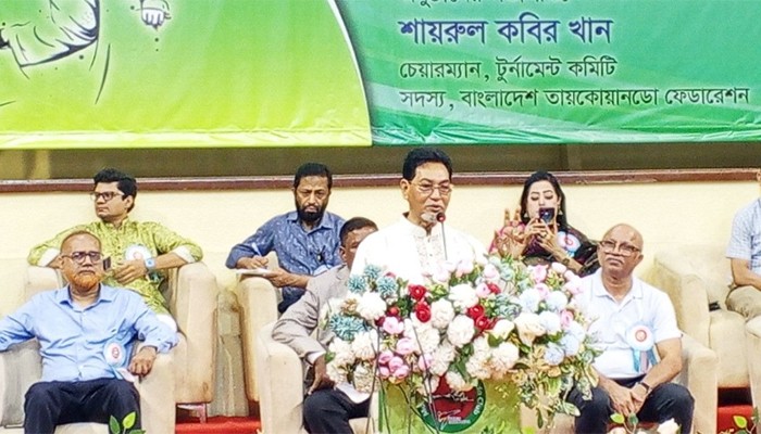 ​সরকারকে দুর্বল মনে করলে ভুল হবে: চিফ হুইপ