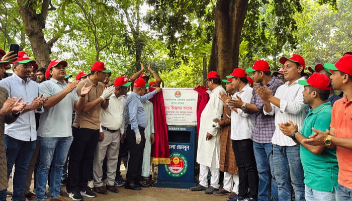 এখনই সরকারকে ফেলে দেওয়ার সময় আসেনি: ডিএসসিসি প্রশাসক