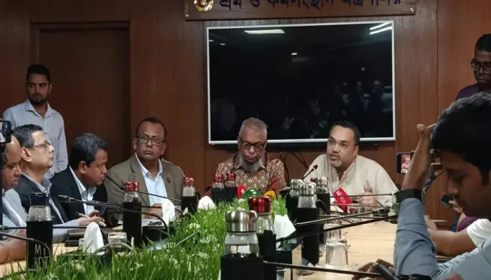 বাংলাদেশ থেকে মালয়েশিয়া ১০ হাজার শ্রমিক নিবে: শ্রমমন্ত্রী