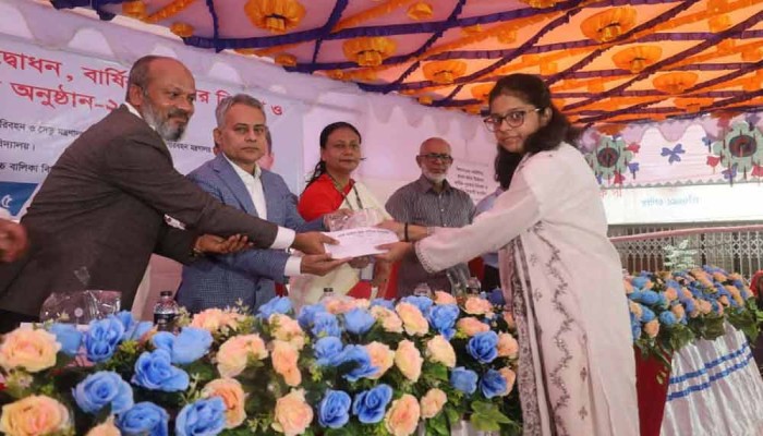 শিক্ষার উদ্দেশ্য ভালো নাগরিক হিসেবে গড়ে তোলা