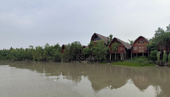 সুন্দরবনঘেঁষা ১৮ রিসোর্ট বন্ধের নির্দেশ