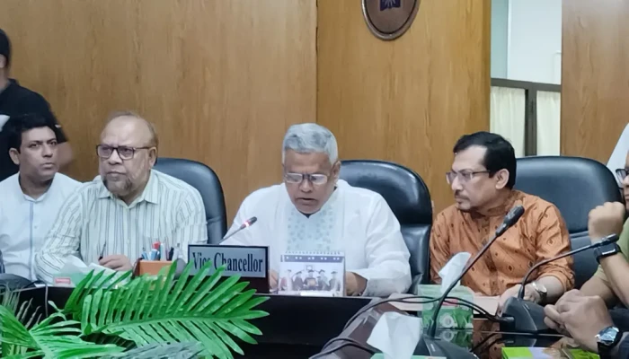 রাবিতে সাংবাদিক পেটানোর ঘটনায় ৪ জনের ছাত্রত্ব বাতিলের সুপারিশ