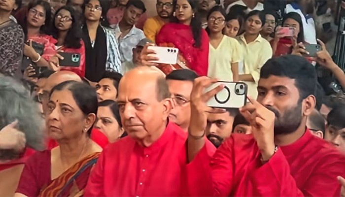 ​ঢাকেশ্বরী মন্দিরে মহালয়ার অনুষ্ঠান উদ্বোধন করলেন দীনেশ ত্রিবেদী