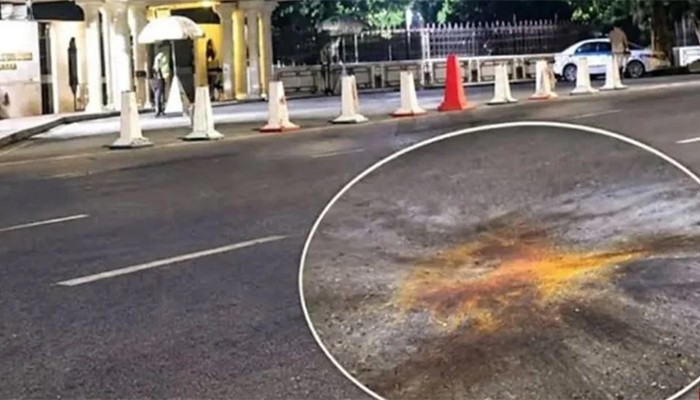 ​প্রধানমন্ত্রীর কার্যালয়ের সামনে ককটেল নিক্ষেপের ঘটনায় আটক ৩