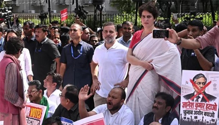​জনগণ একদিকে আর মোদী-শাহ-দোভাল অন্যদিকে: রাহুল গান্ধী