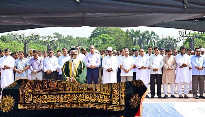 সালাহউদ্দিন আহমেদের জানাজায় অংশ নিলেন প্রধানমন্ত্রী