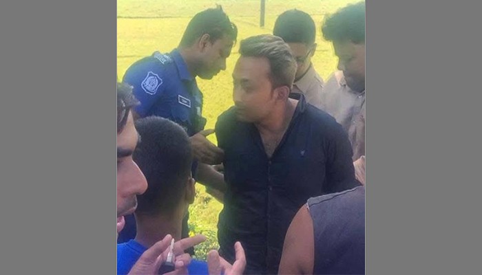 ​মাকে ছুরিকাঘাতে হত্যা, পাঁচ ঘণ্টার ব্যবধানে পলাতক ছেলে আটক