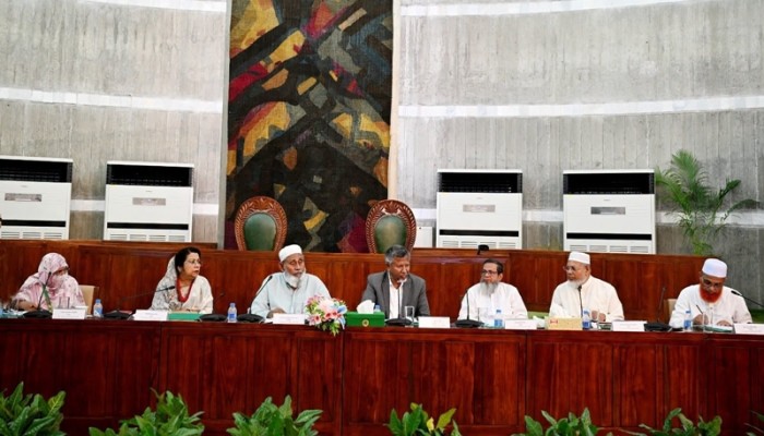 খাদ্য মন্ত্রণালয়ে সাড়ে ৬ হাজার পদ শূন্য, আউটসোর্সিং বন্ধ করে দ্রুত নিয়োগের সুপারিশ