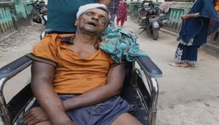 সাতক্ষীরায় গাছে বেঁধে মাছ চোরকে পিটিয়ে হত্যা