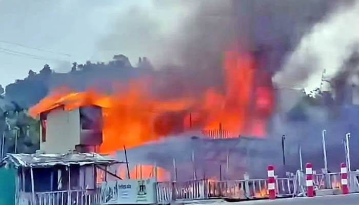 কক্সবাজারের ইনানীতে রিসোর্টে আগুন, নিহত ৬