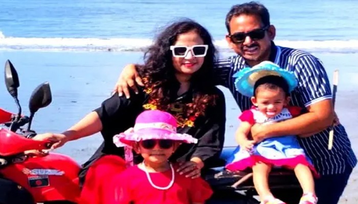 টুপটুপ রিসোর্টে আগুন, স্ত্রী-দুই মেয়েসহ নিখোঁজ যশোরের নাহিদুর