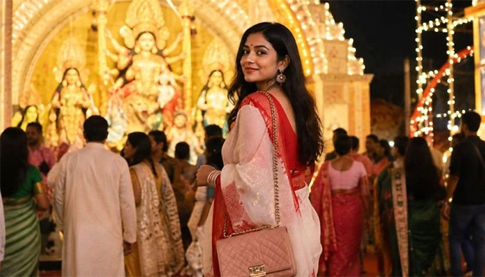 পূজার ঘোরাঘুরিতে ত্বকে কালচে ছাপ, কী করবেন