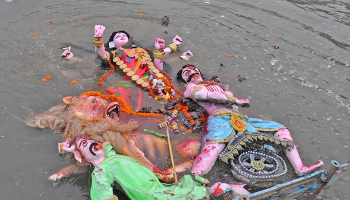​প্রতিমা বিসর্জনের মধ্য দিয়ে দেবী দুর্গার বিদায়