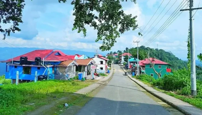 সাজেকে ফের অবরোধ, পুলিশ-সেনা পাহারায় সরানো হলো ৩ হাজার পর্যটক
