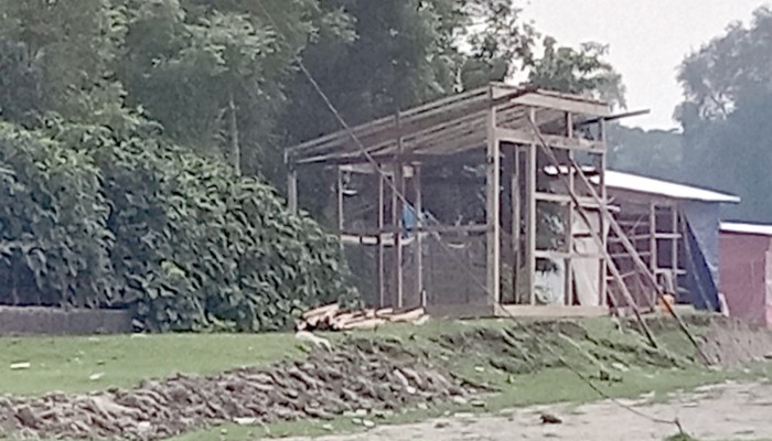 কলাপাড়ায় সাংবাদিকের জমি দখলচেষ্টার অভিযোগ