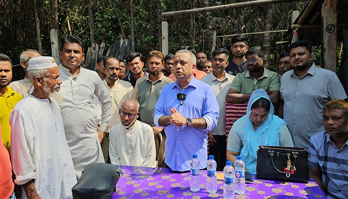 দল থেকে বহিস্কৃতরাই চাঁদাবাজি ও সন্ত্রাসী কর্মকাণ্ডে জড়িত