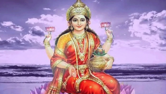 ধন-ঐশ্বর্যের দেবী লক্ষ্মীর পূজা আজ