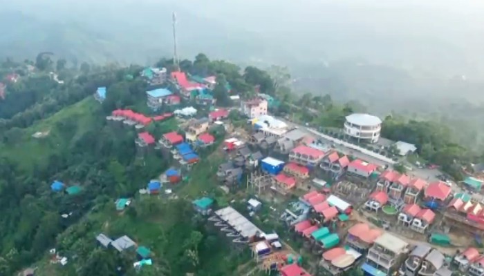 পাহাড়ে অস্ত্রের মহড়া, অবরোধে থমকে সাজেকের পর্যটন