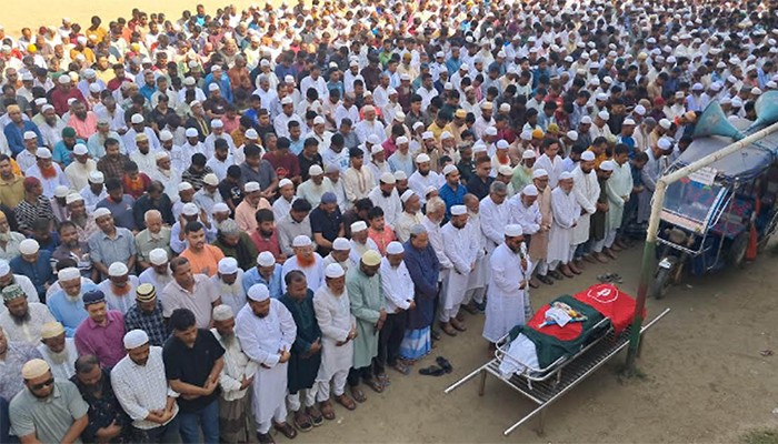 ​রাষ্ট্রীয় মর্যাদায় বীর মুক্তিযোদ্ধা সাংবাদিক শফিকুর রহমানের দাফন