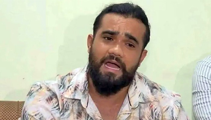​দেশেই আছেন রুমি, চেয়েছেন আগাম জামিন