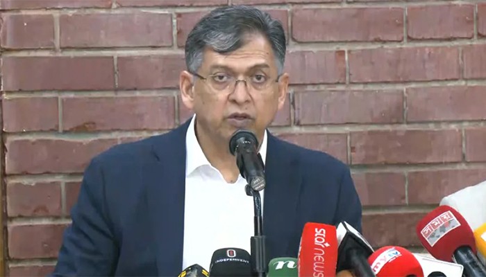 ​আইজিপির এ ধরনের শব্দ উচ্চারণ করা ঠিক হয়নি: স্বরাষ্ট্রমন্ত্রী