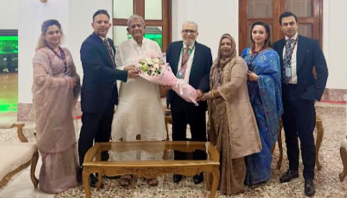 রাষ্ট্রপতির আমন্ত্রণে বঙ্গভবনে সপরিবারে এমপি ফয়সল